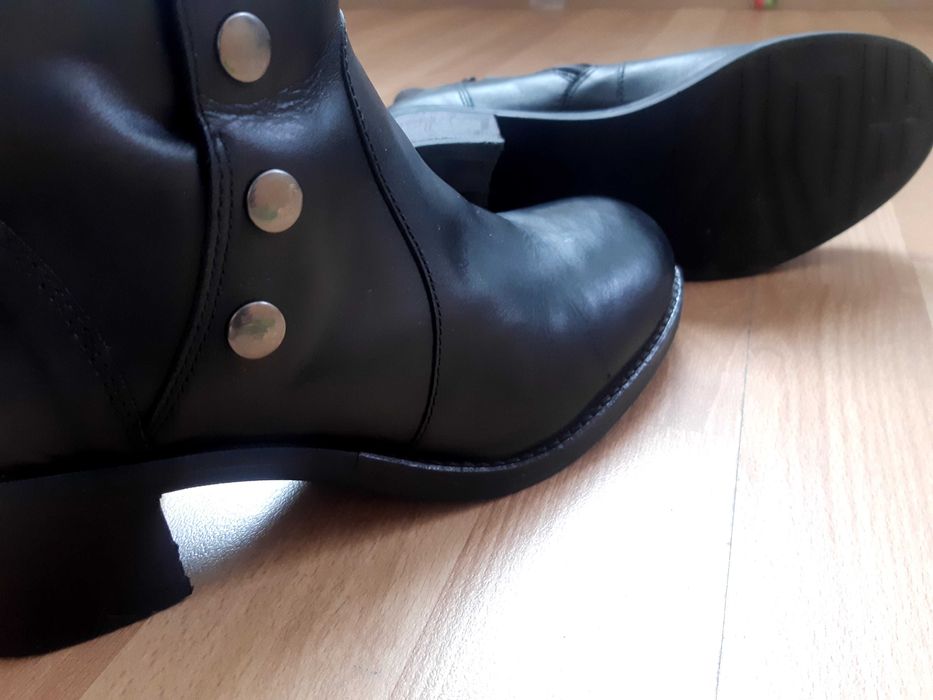 Кожени дамски боти Fly London