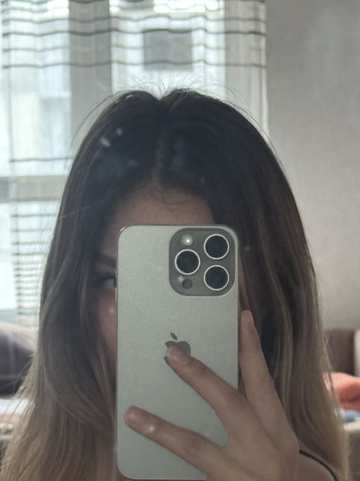 Продаю iPhone 15 Pro Max.