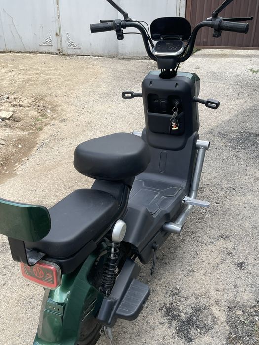 Продаю электро мопед электро скутер