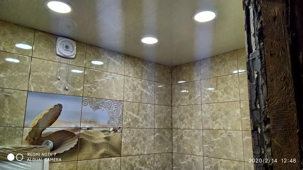 Укладка кафеля, сантехнические работы