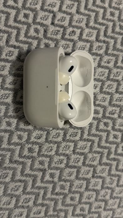 Airpods 2 pro оригнал ligtning