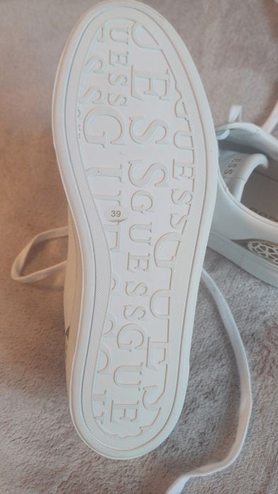 Дамски обувки GUESS 39 номер