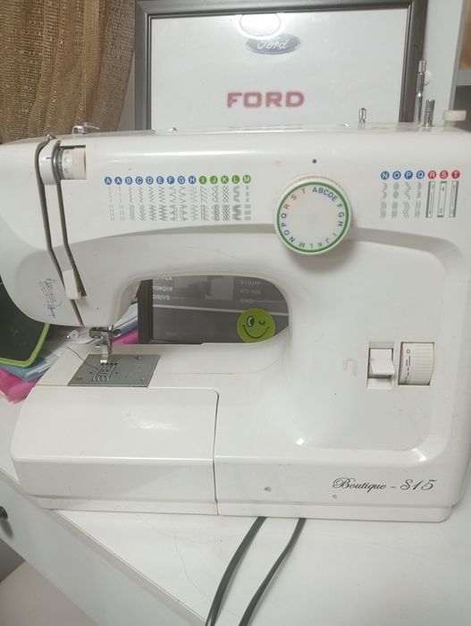 Продам швейную машинку Boutigue