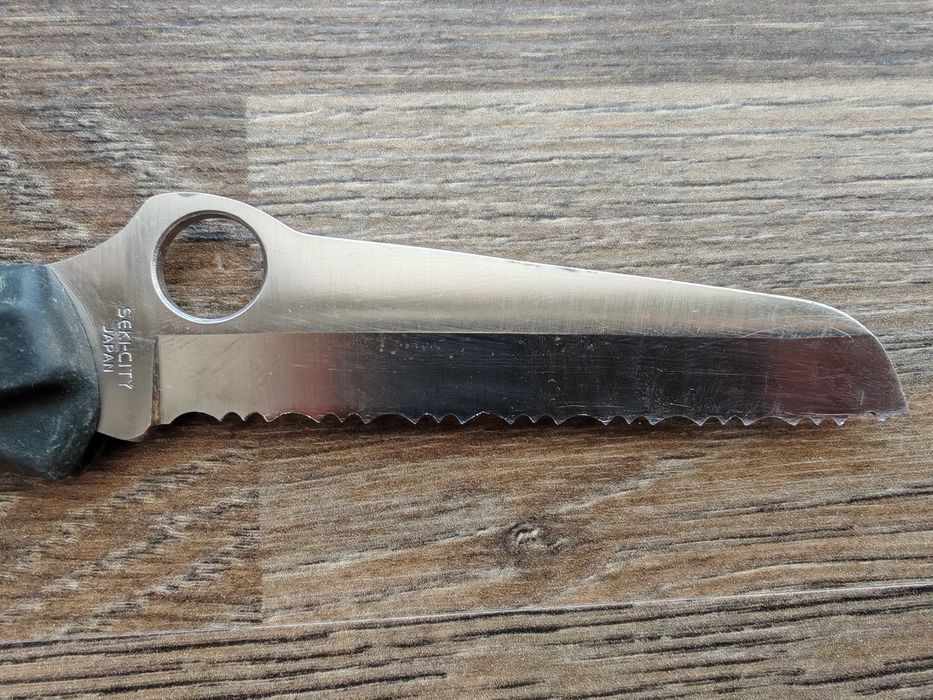 Briceag Spyderco