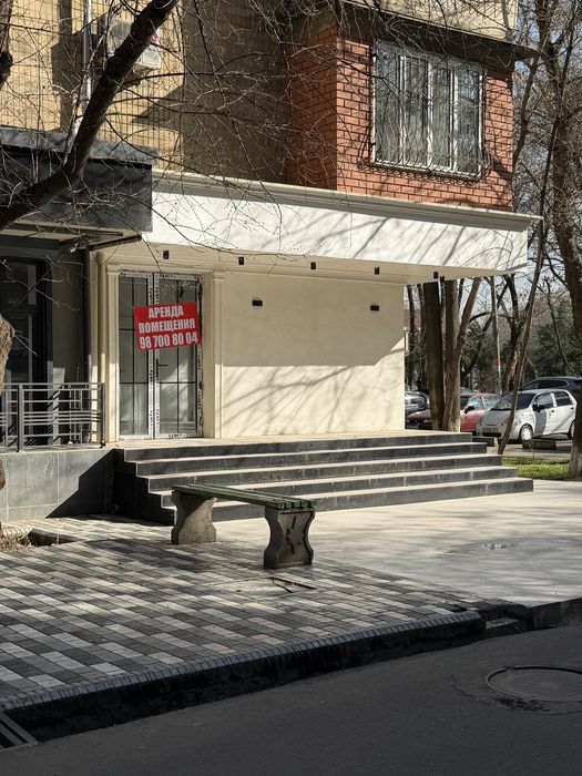 Аренда ЦУМ 39 квадратов 1400$ новый ремонт, торцевое место