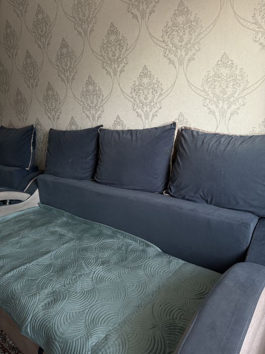 Продам комплект диванов 3+2+1 торг есть