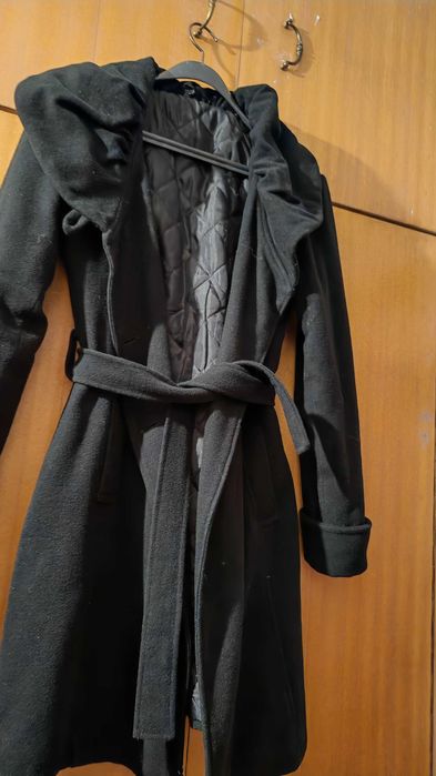 Дамско палто с голяма яка