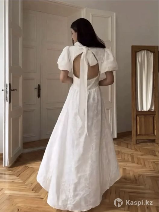 Продам белое платье