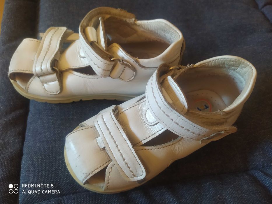 Детские  сандалии 29 размер. 23 размер