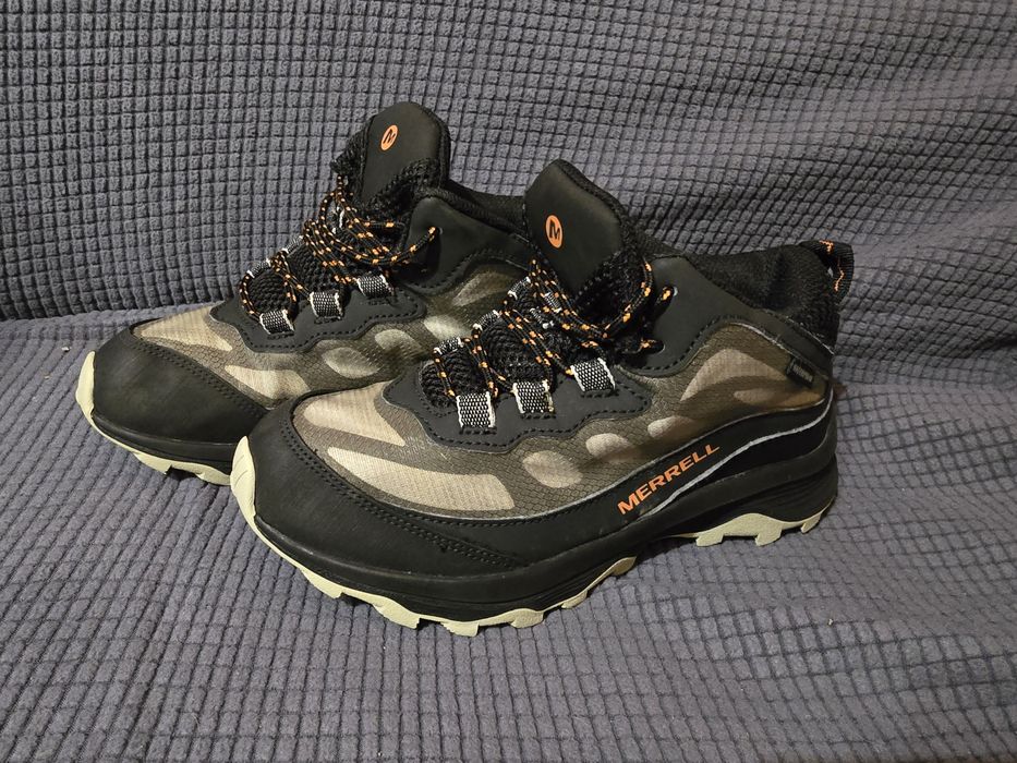 Incaltaminte drumeție