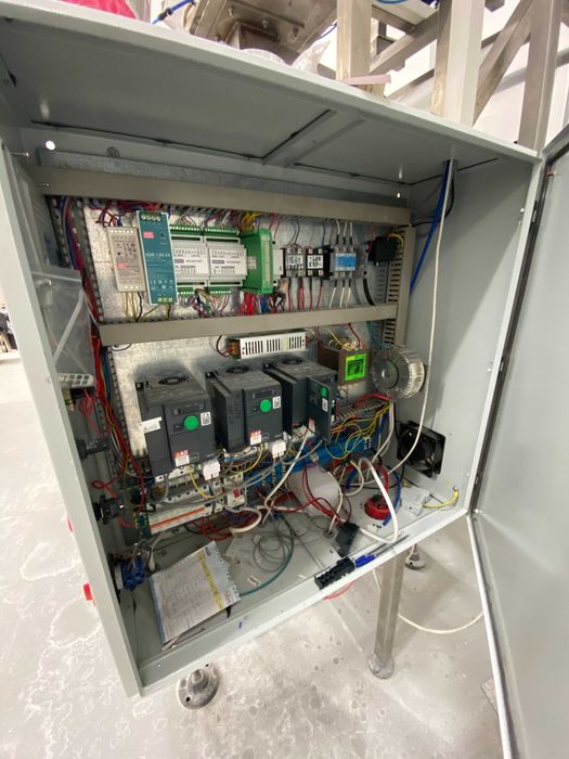 Mашина за дозиране и опаковане на насипни продукти, тегловна