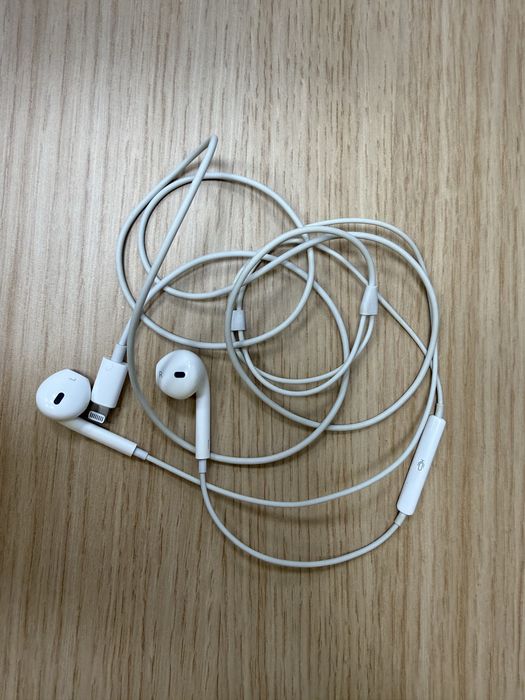 Наушники проводные Apple Lighting оригинал