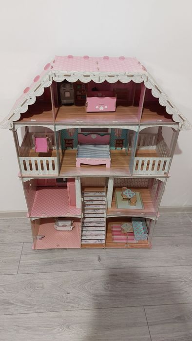 Casuta papusi cu etaje