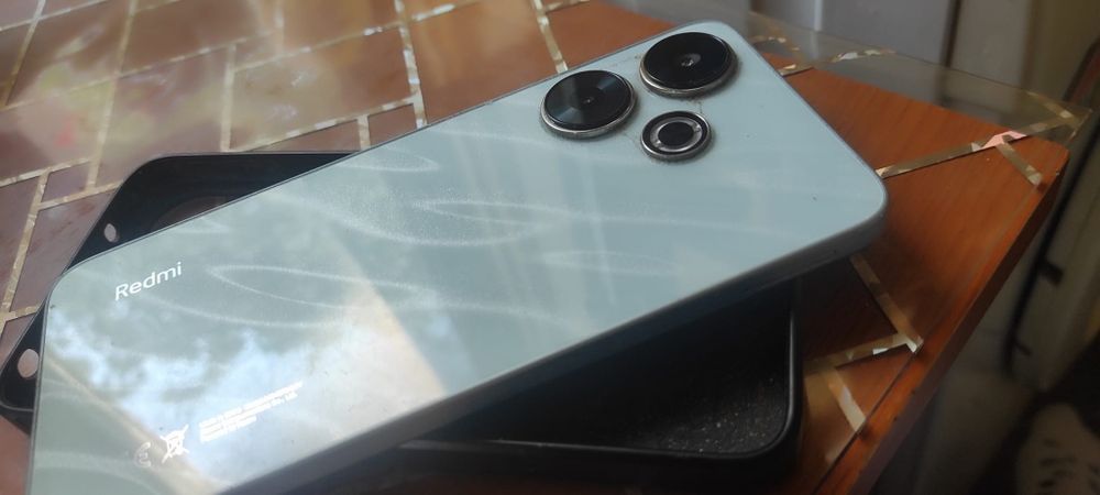 Vând Xiaomi Redmi 13