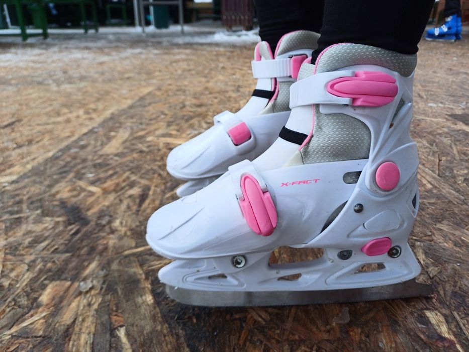 Patine gheata Germania marimea 35 !