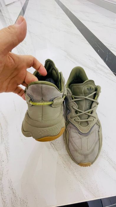 Кроссовка   adidas , в отличном состоянии