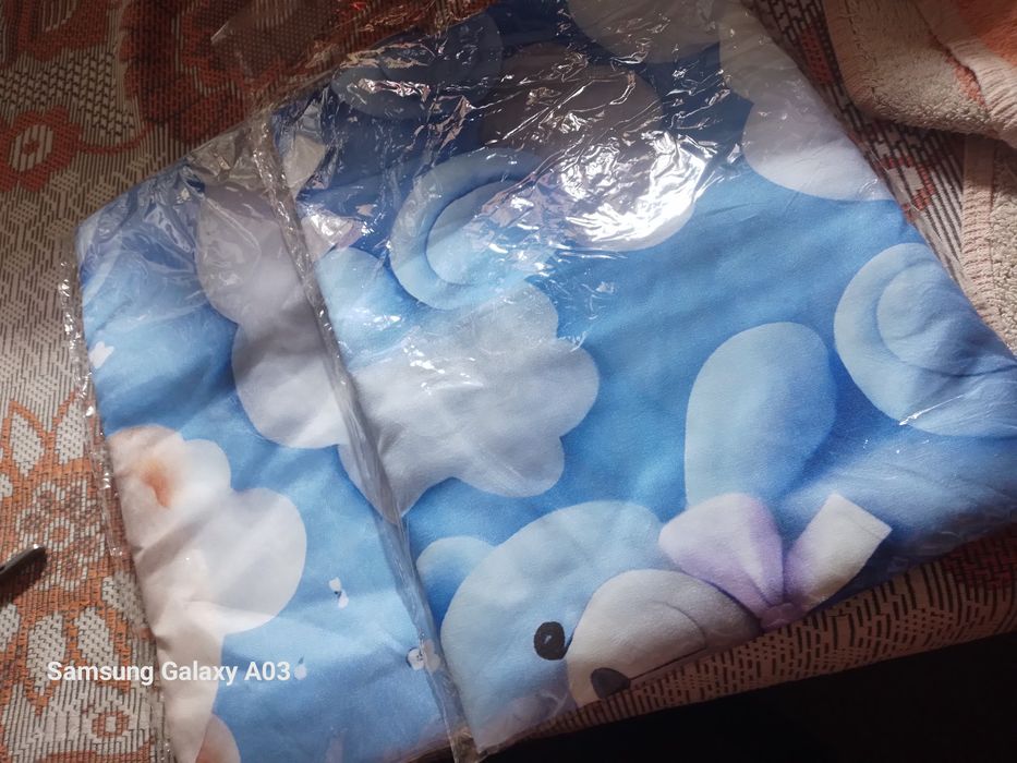 Продам простыня,две