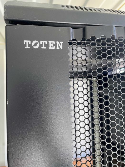 Комуникационен/Сървърен шкаф 42U 600x1000 (TOTEN, Черен) в пълна окомплектовка с крачета + 2 броя ключове (доставя се сглобен)