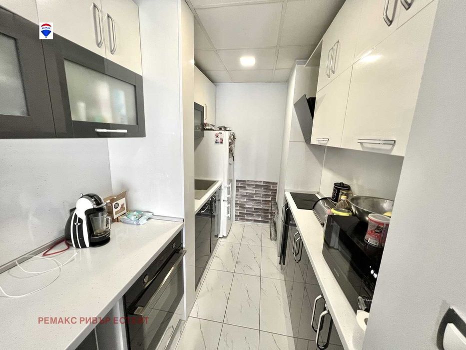 Продава се Четиристаен апартамент в Русе, Дружба 3 - 98 кв.м за 1173 €/кв.м - Снимка #3