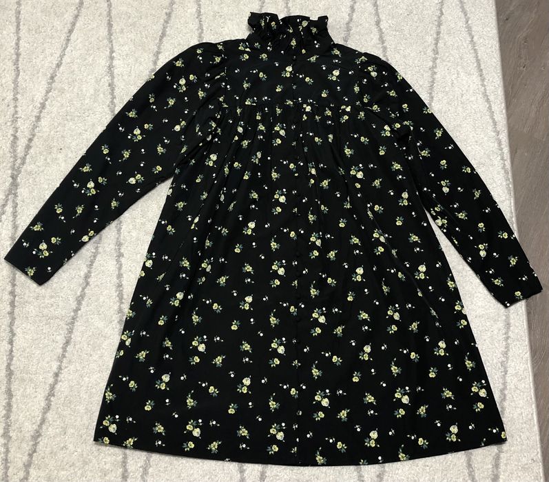 Rochie neagra h&m marime M rochie neagra cu floricele galbene h&m noua