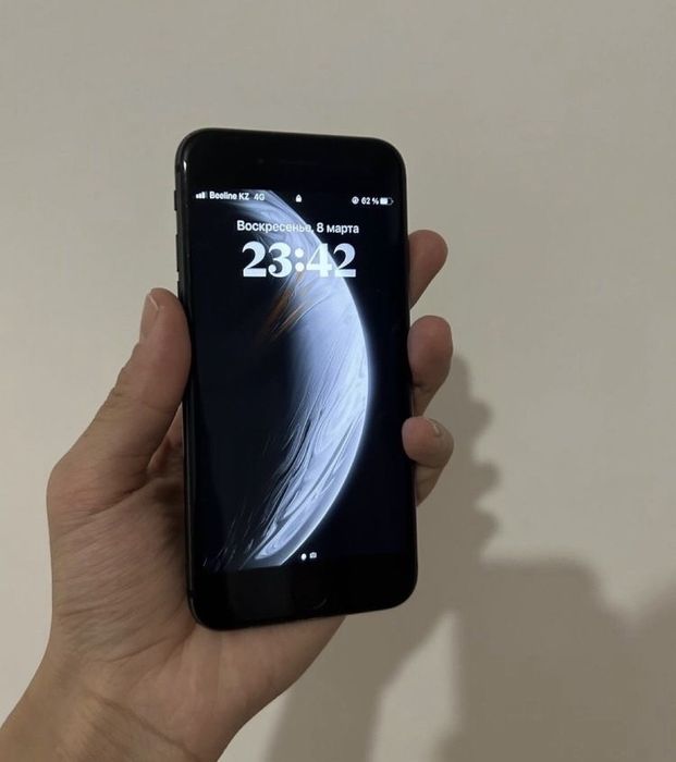 Продам или обмен Айфон 8