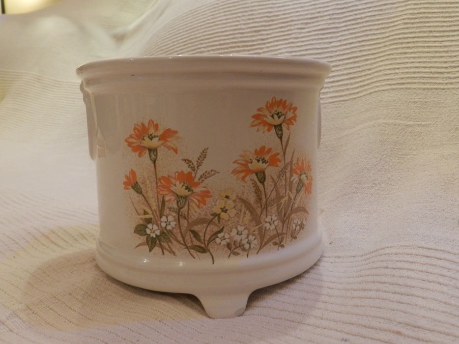 Jardiniera din portelan