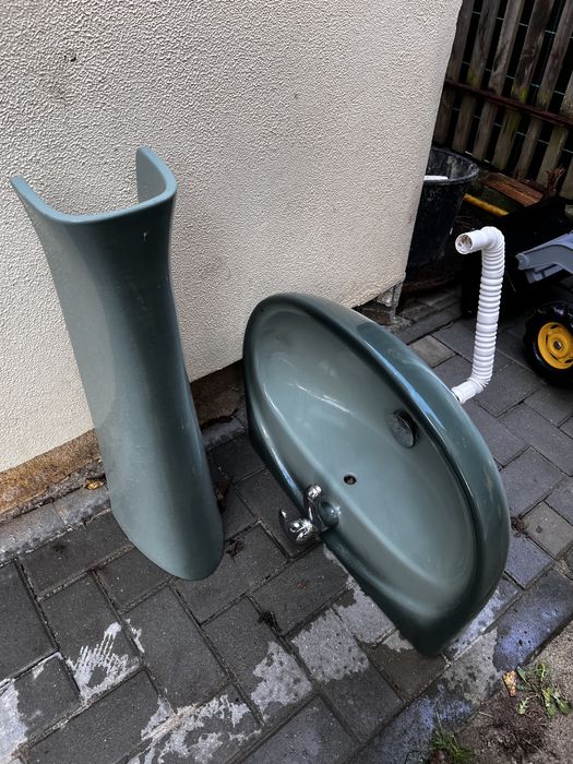 Vand wc cu rezervor si chiuveta cu picior