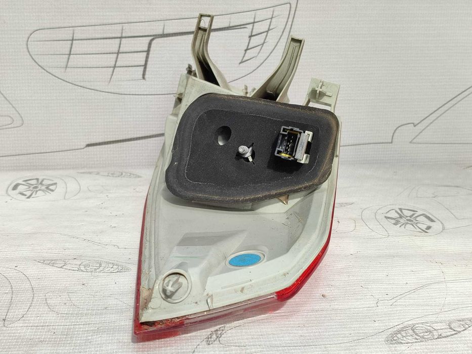 Stop aripă spate stânga Break Peugeot 508 2013 2.2 Diesel 2010-2018 Cod OEM: 9686779580 (5G3)