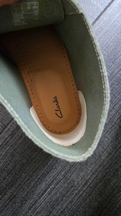 Дамски велурени обувки Clarks, 39