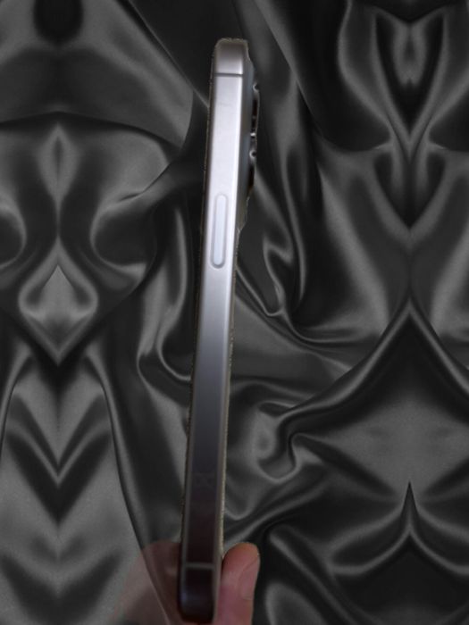 Срочно продам Айфон 15 про 128 г