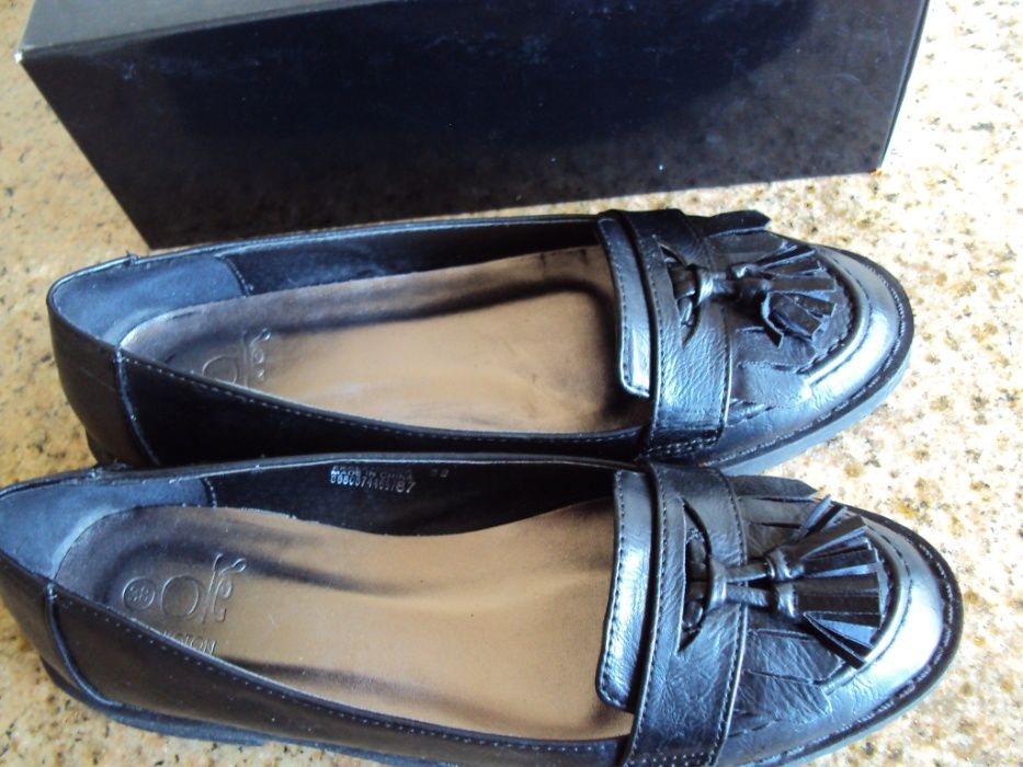 Продавам чисто нови обувки №38