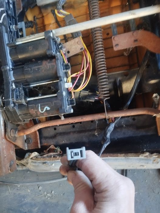 Передние сидения на форд таурус