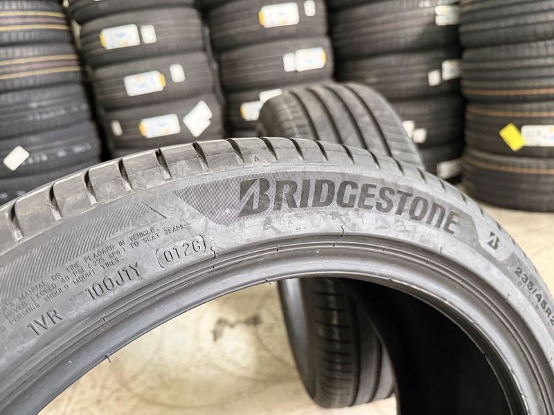 235/45/20 BRIDGESTONE 2бр