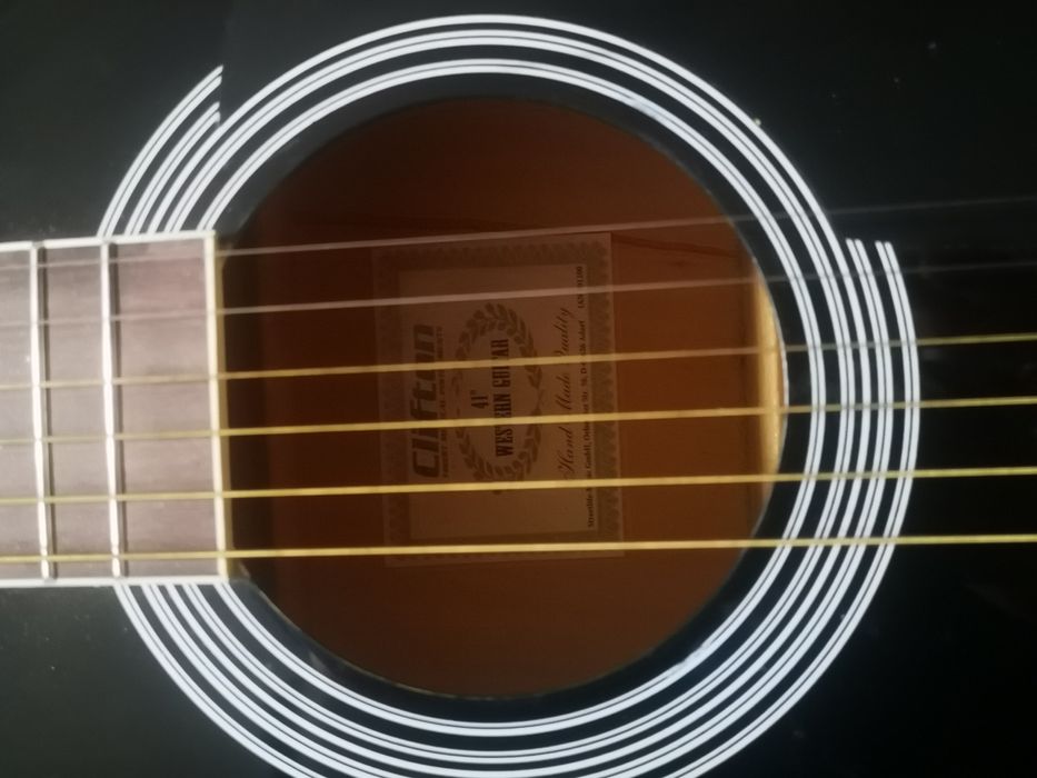 Chitara Clifton western