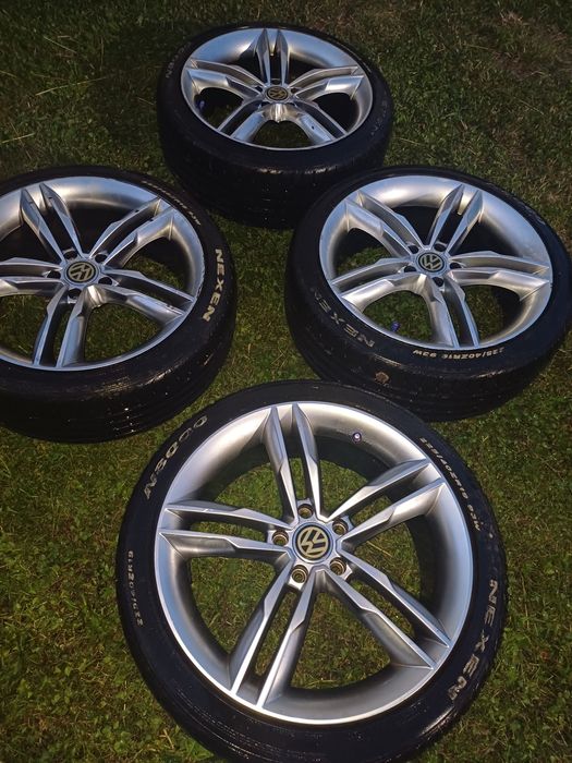 Jante cu anvelopele de vară mărime 225 40 R19