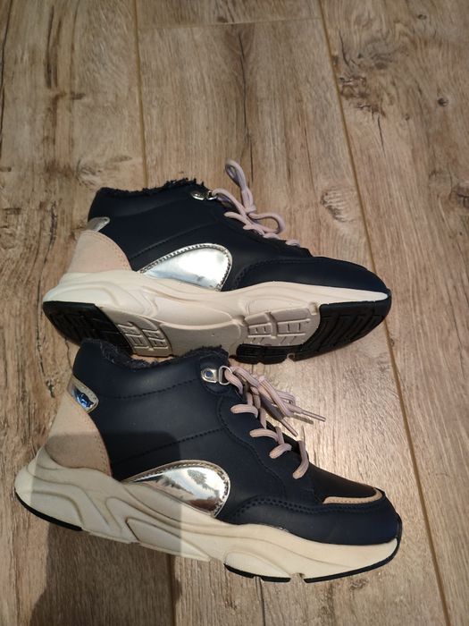 Кроссовки зимние