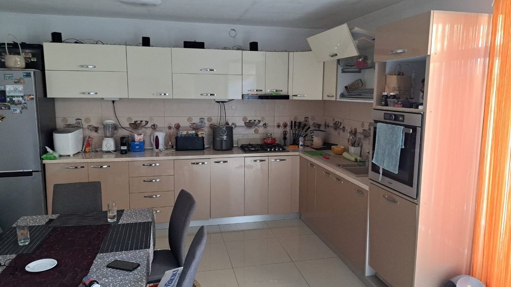 Vând casa în Orsova