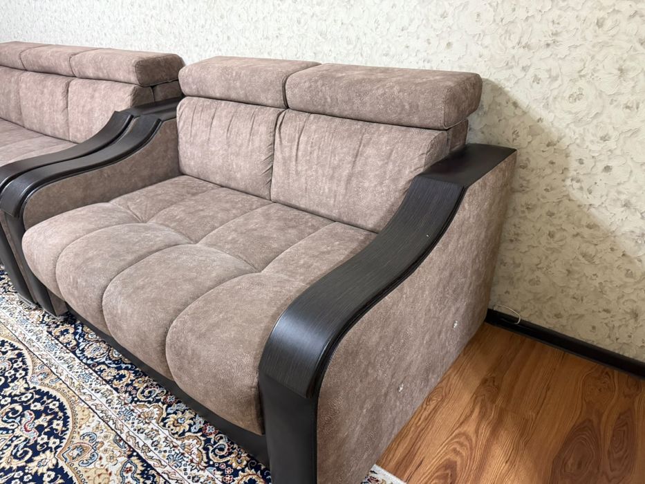 Диван в хорошем состояний
