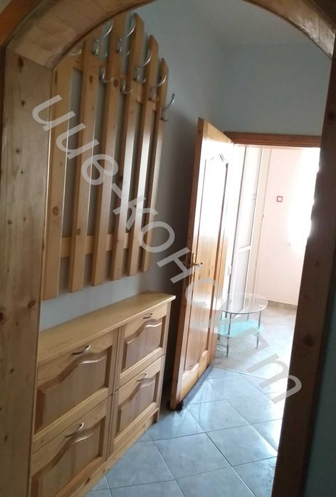 Дава се под наем Тристаен апартамент в Велико Търново, Център - 70 кв.м за 341.7 € - Снимка #3