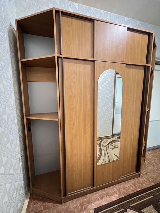 Шкаф для прихожей - срочно