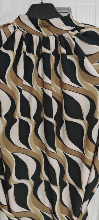 Рокля дълга с интересен десен