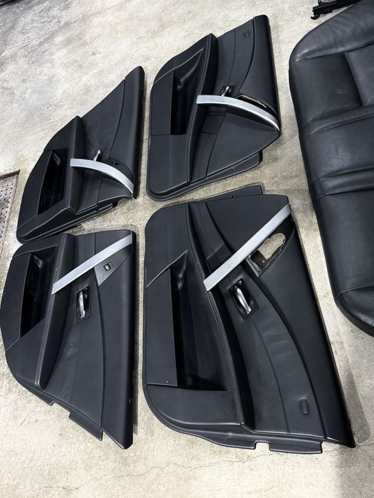 Перфектен черен кожен рекаро салон за бмв Е61 (комби)