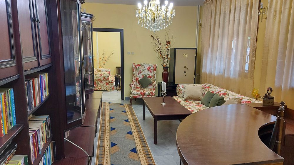 Под НАЕМ, КЪЩА, Идеален Център