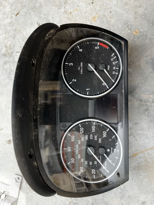 Километраж за бмв е9х