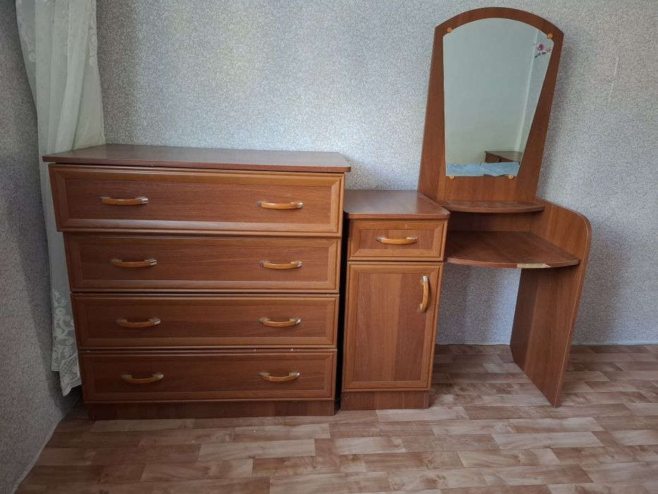 Срочно продам спальний гарнитур