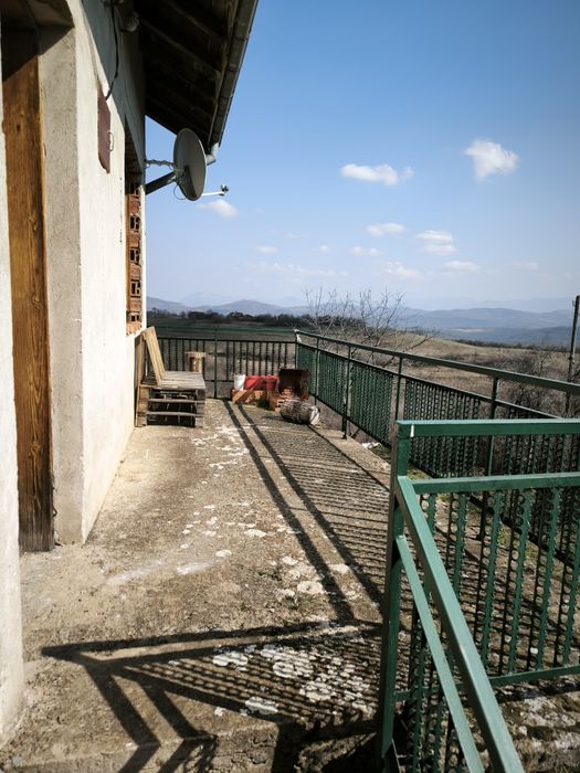 Къща с.Костенци гр.Бррковица