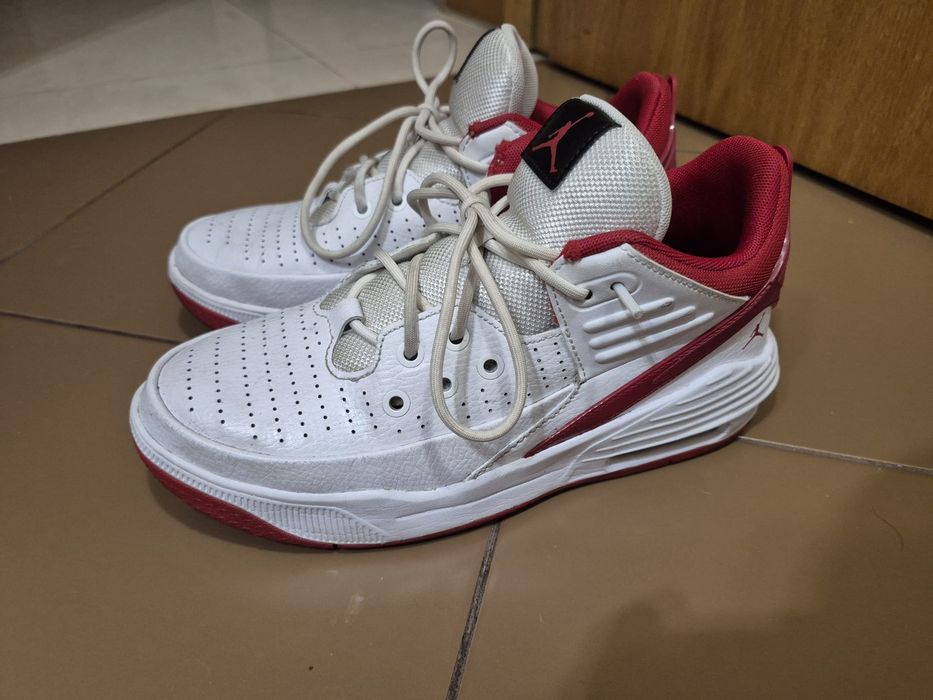 Jordan Max Aura 5 , stare bună