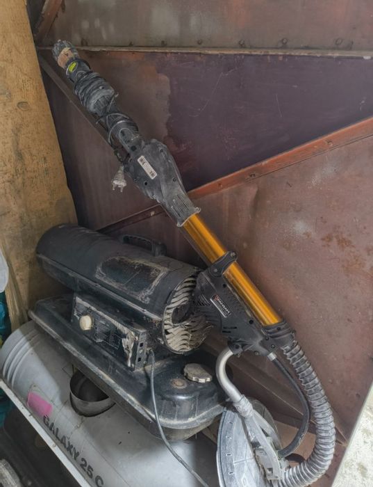 Închiriez girafa cu aspirator