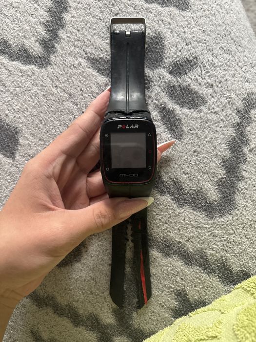 ceas Polar m400 ceas cu detali rosi