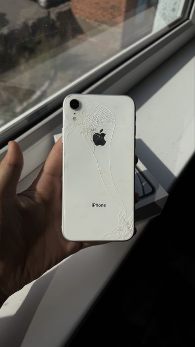 Iphone XR,64,77%
